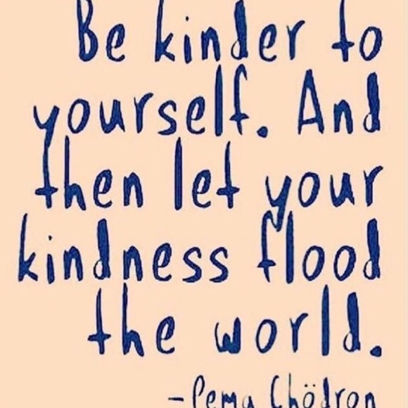 Meet your Poshers, Hannah & Jon! π¦π»βπΌπ§Ώπ«β¨ - Picture 2 of 5